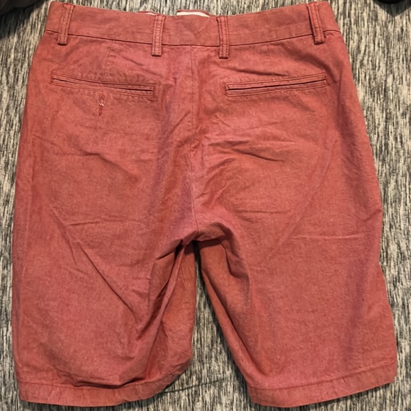 Red washed size 29 waist shorts! - Picture 2 of 3